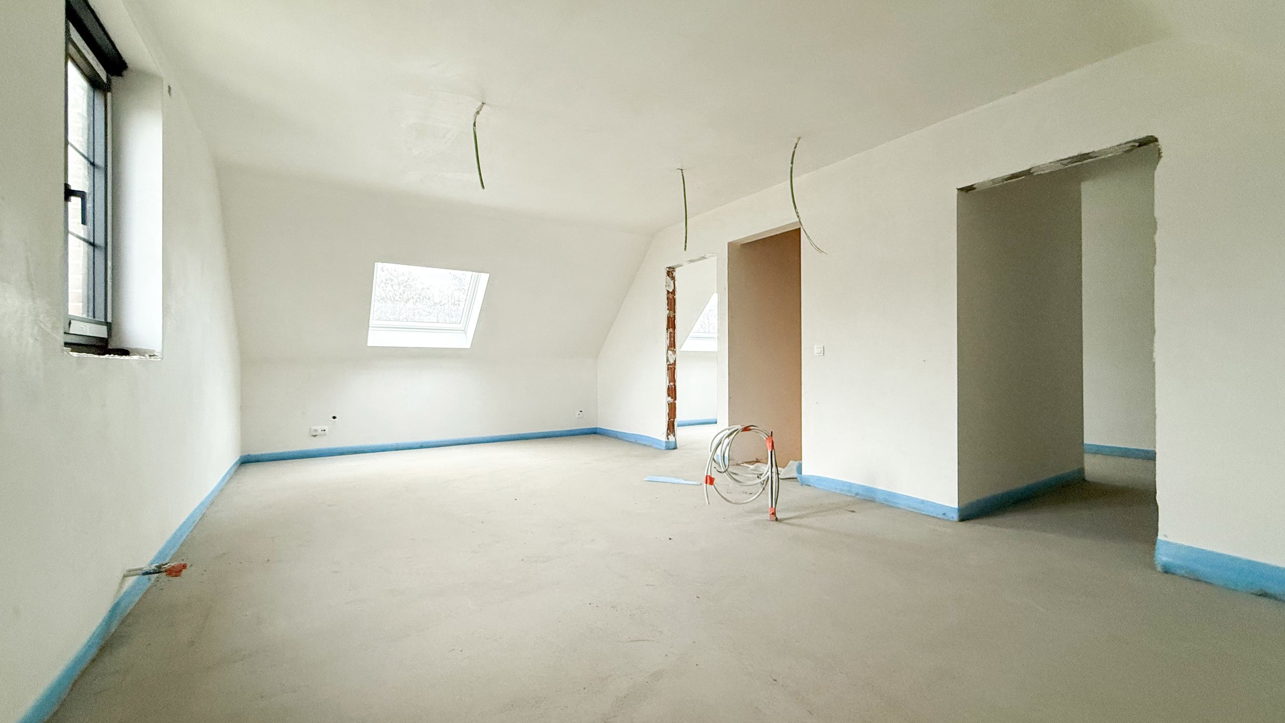 Volledig afgewerkte landelijke woning aan 2% Registratie! foto 24