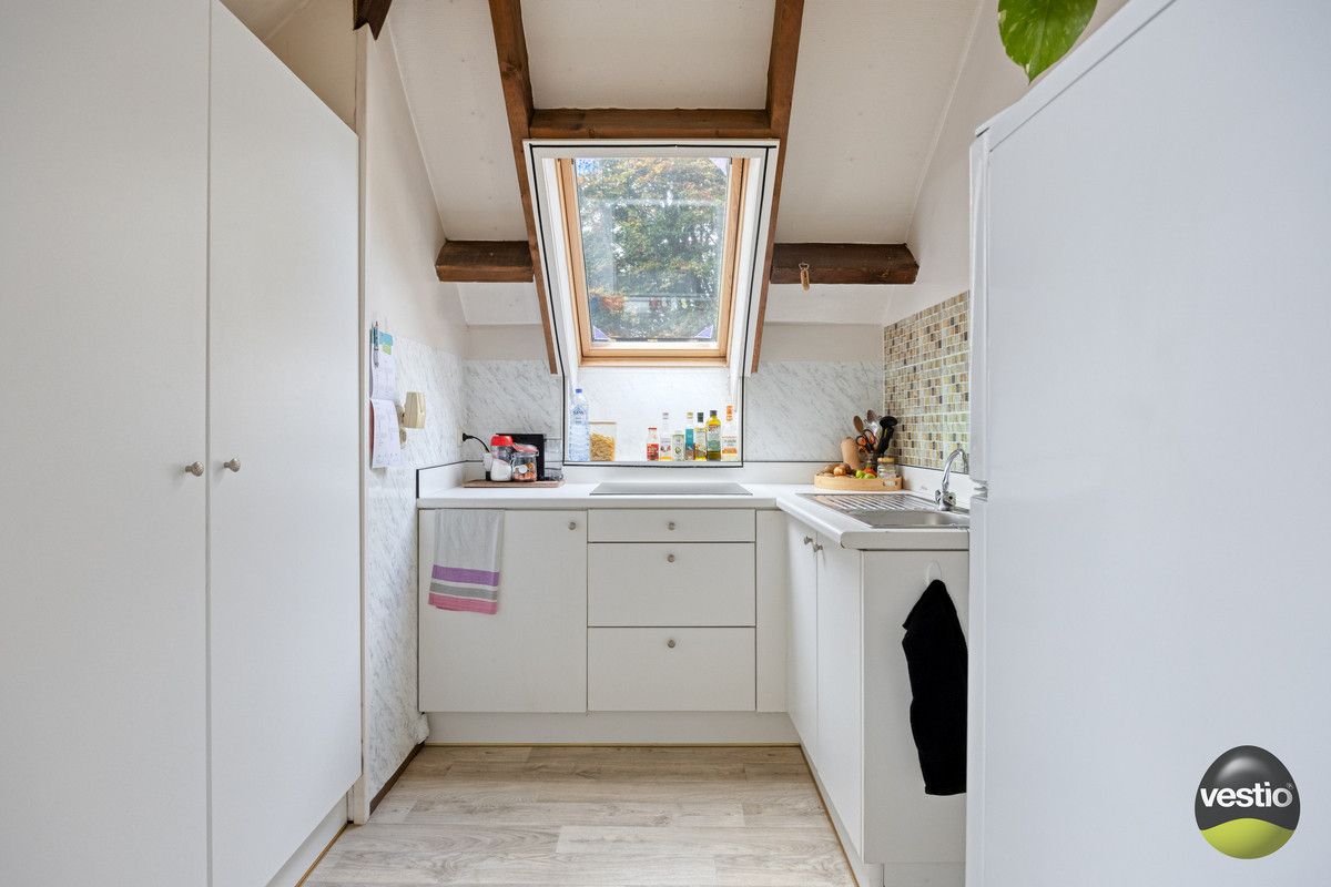 RUIME RESIDENTIEEL GELEGEN VILLA OP 46A89CA NABIJ CENTRUM BILZEN. foto 37