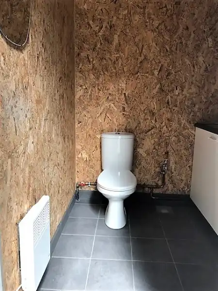 INSTAPKLAAR MULTIFUNCTIONEEL MAGAZIJN MET RUIME PARKING OP EEN TERREIN VAN 314 m² foto 10