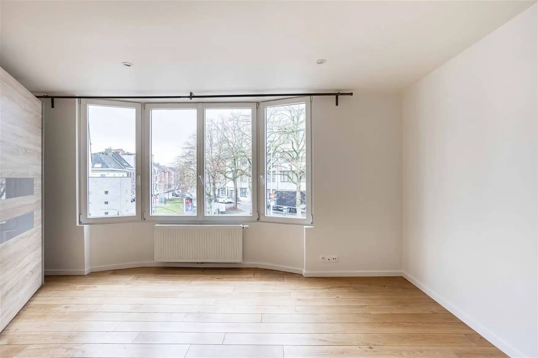 Instapklare woning met 4 kamers en koer in Gent foto 20