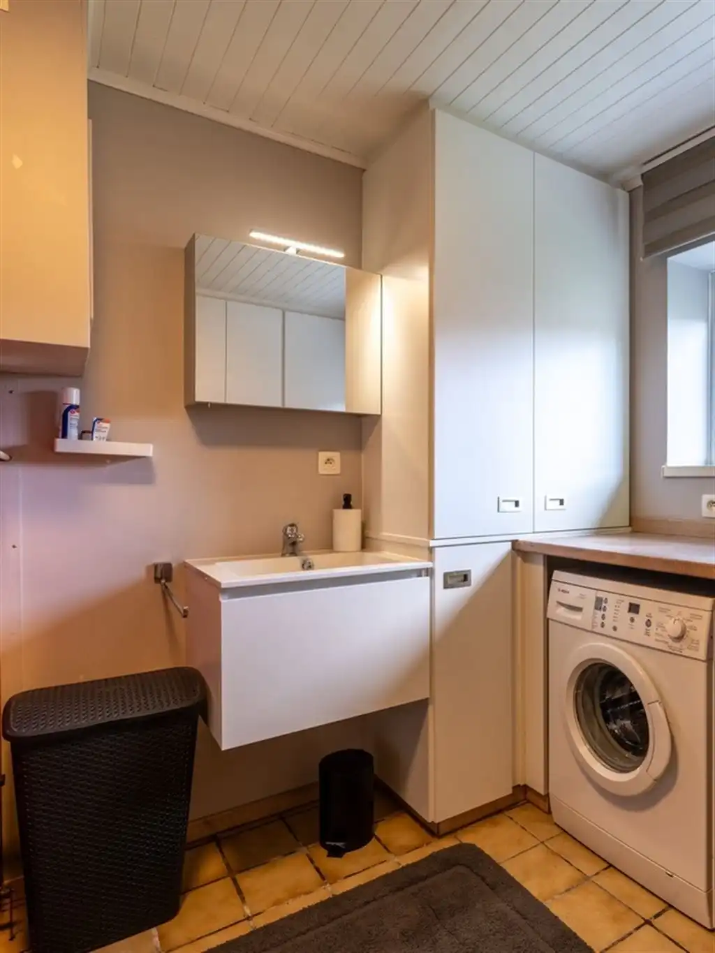 Verzorgde vrijstaande woning, grotendeels gerenoveerd foto 23