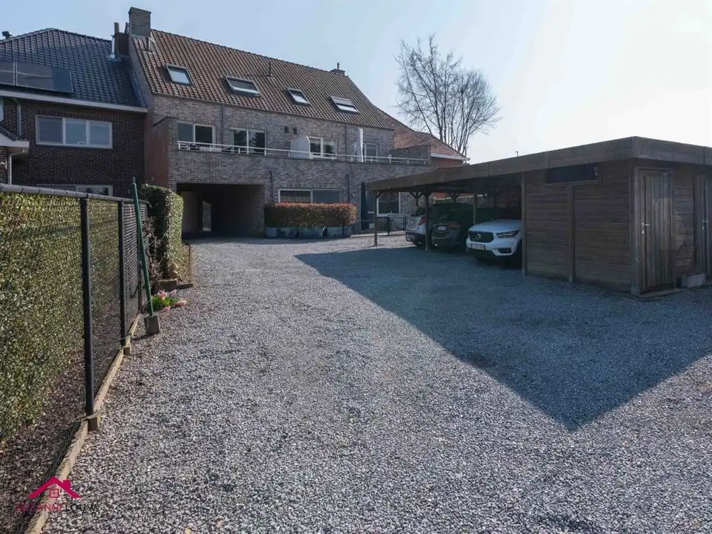 Meergezinswoning in gesloten bebouwing foto 4