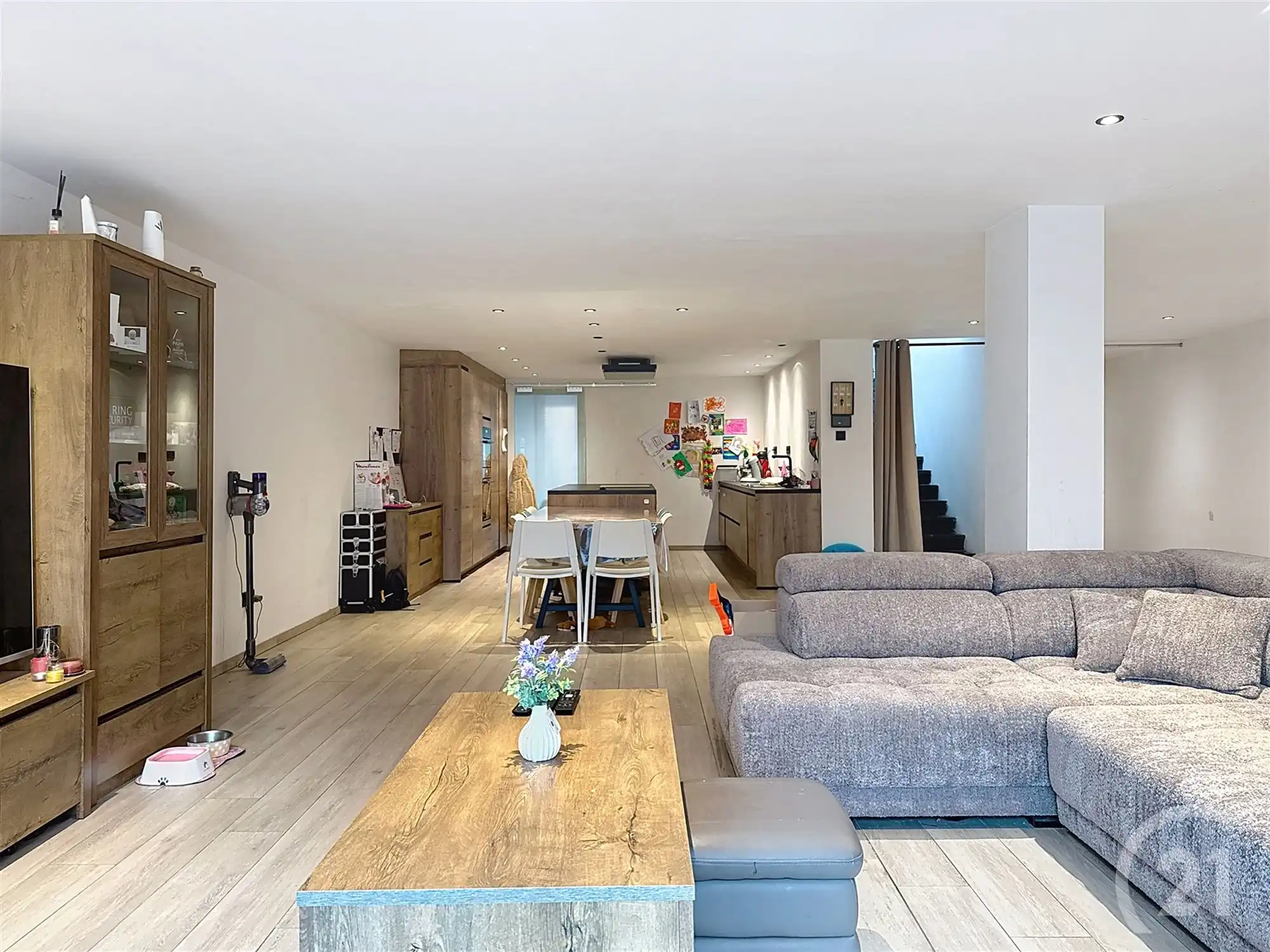 Ruime gezinswoning met 5 slaapkamers in centrum foto 11