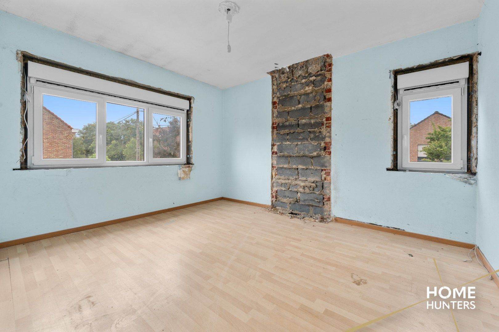 Ruime hoekwoning met potentieel te Roeselare! foto 10
