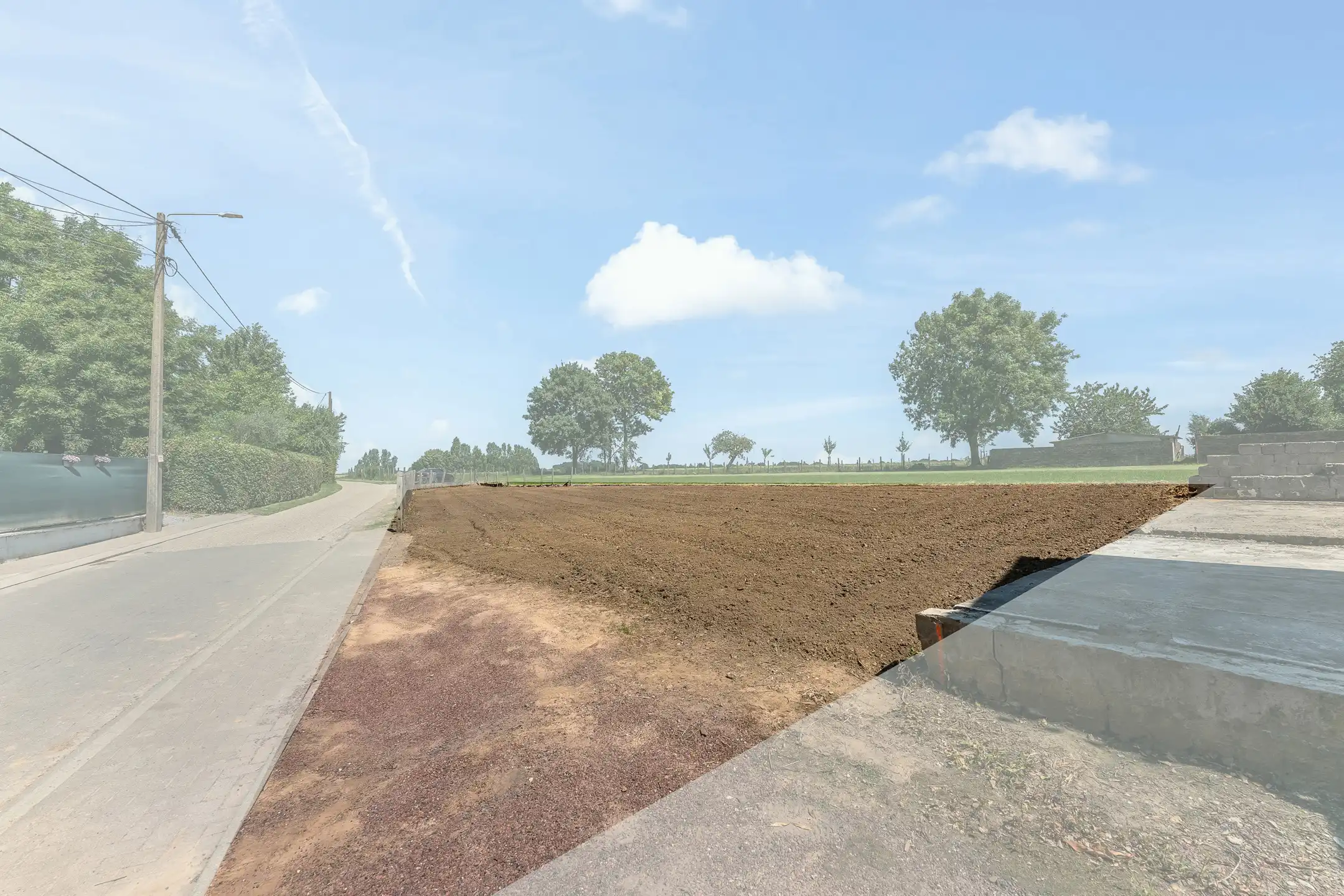 Vrijstaande bouwgrond met landelijk verzicht foto 4