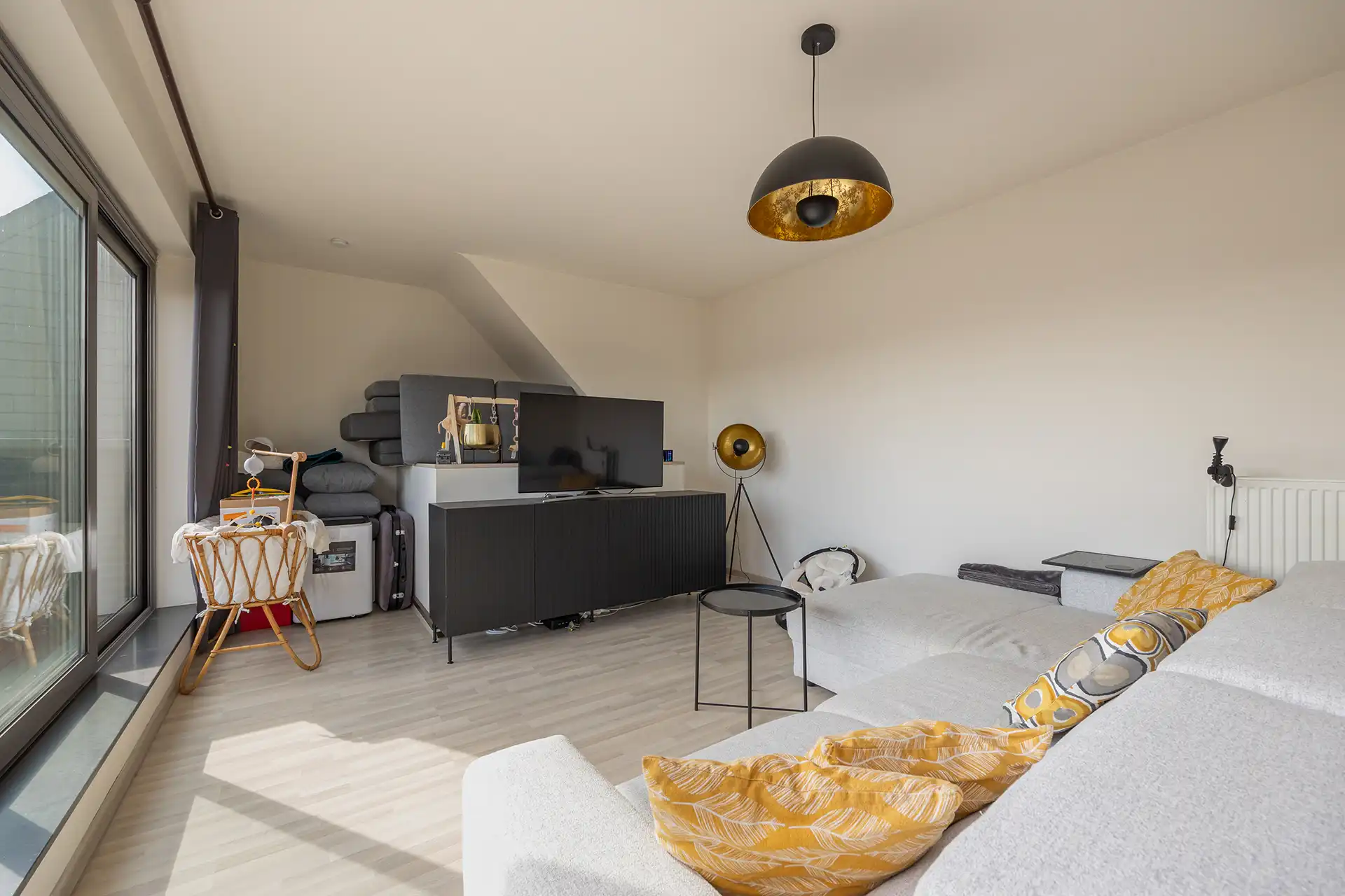 Duplexapp. met terras,  2slp + garagebox te huur in Merksem foto 12