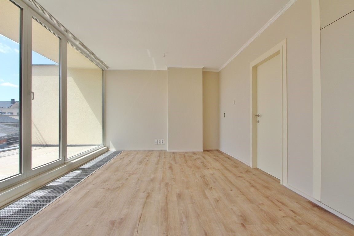 Ruim duplex appartement te huur in het centrum van Sint-Truiden foto 20