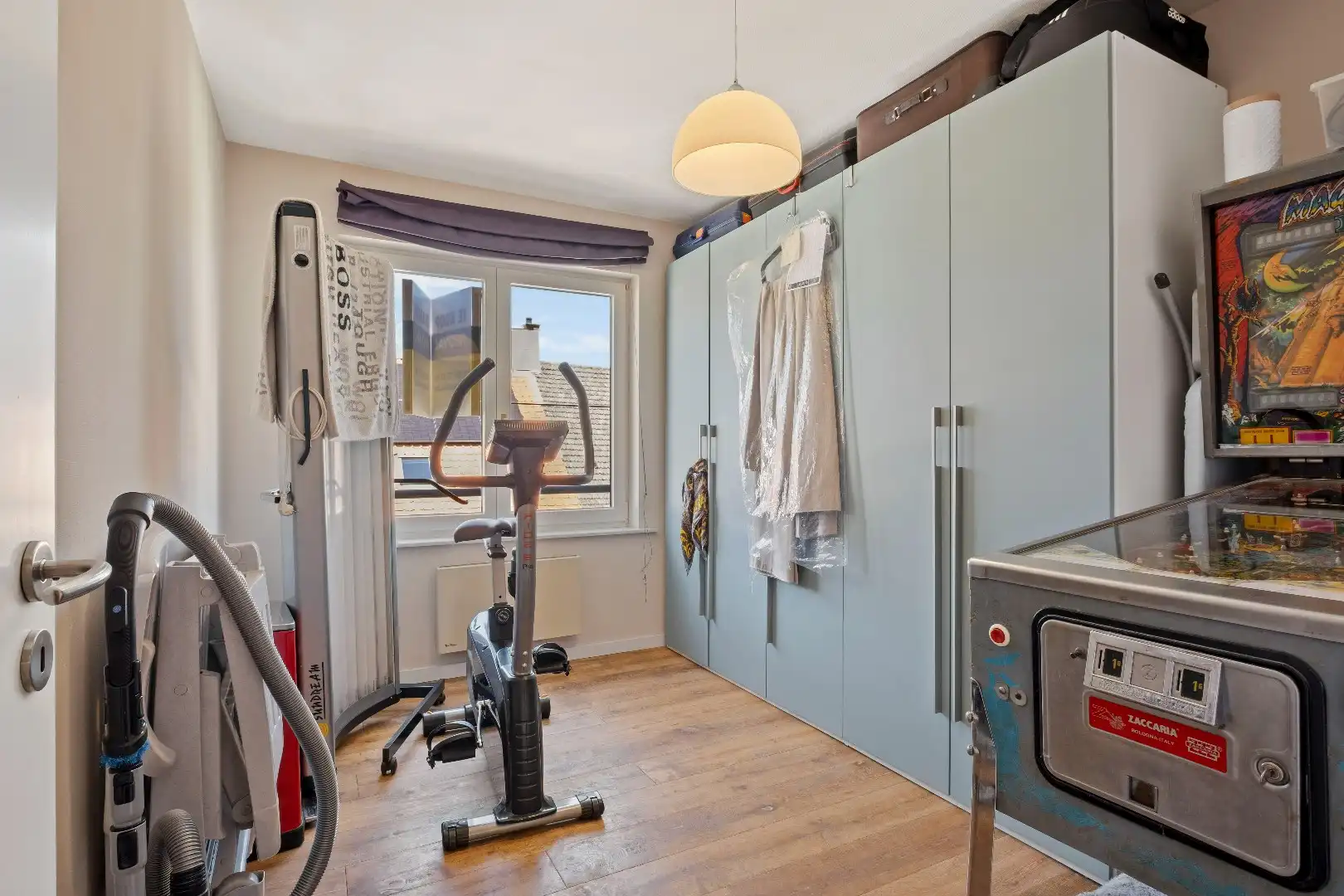 Instapklaar appartement in het hart van Izegem met garagebox foto 11