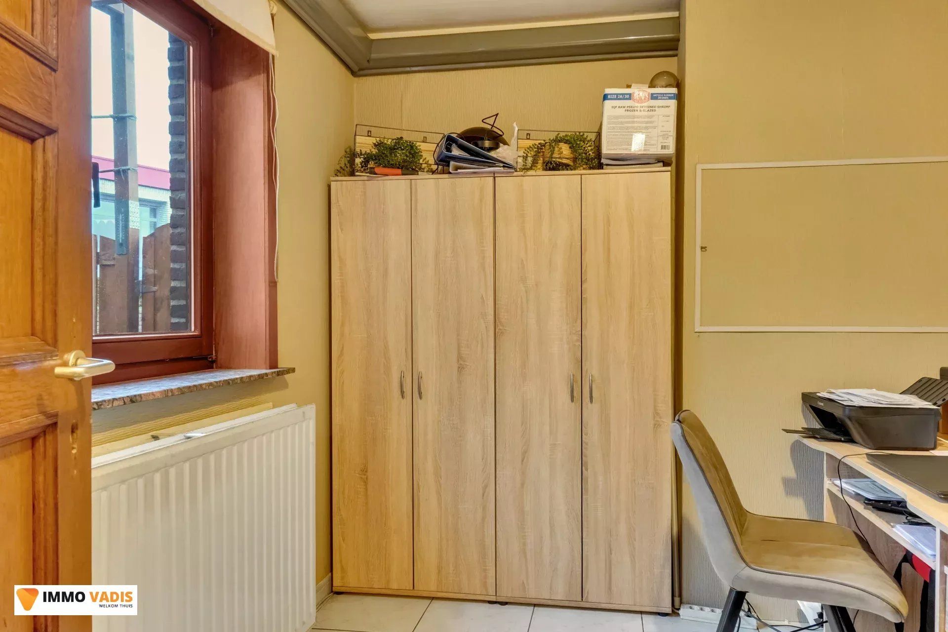 Handelspand  en appartement met garage en parkeerplaatsen foto 12