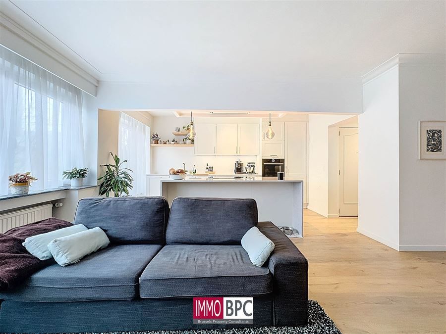 Volledig gereonveerd Appartement met 2 slk. foto 5