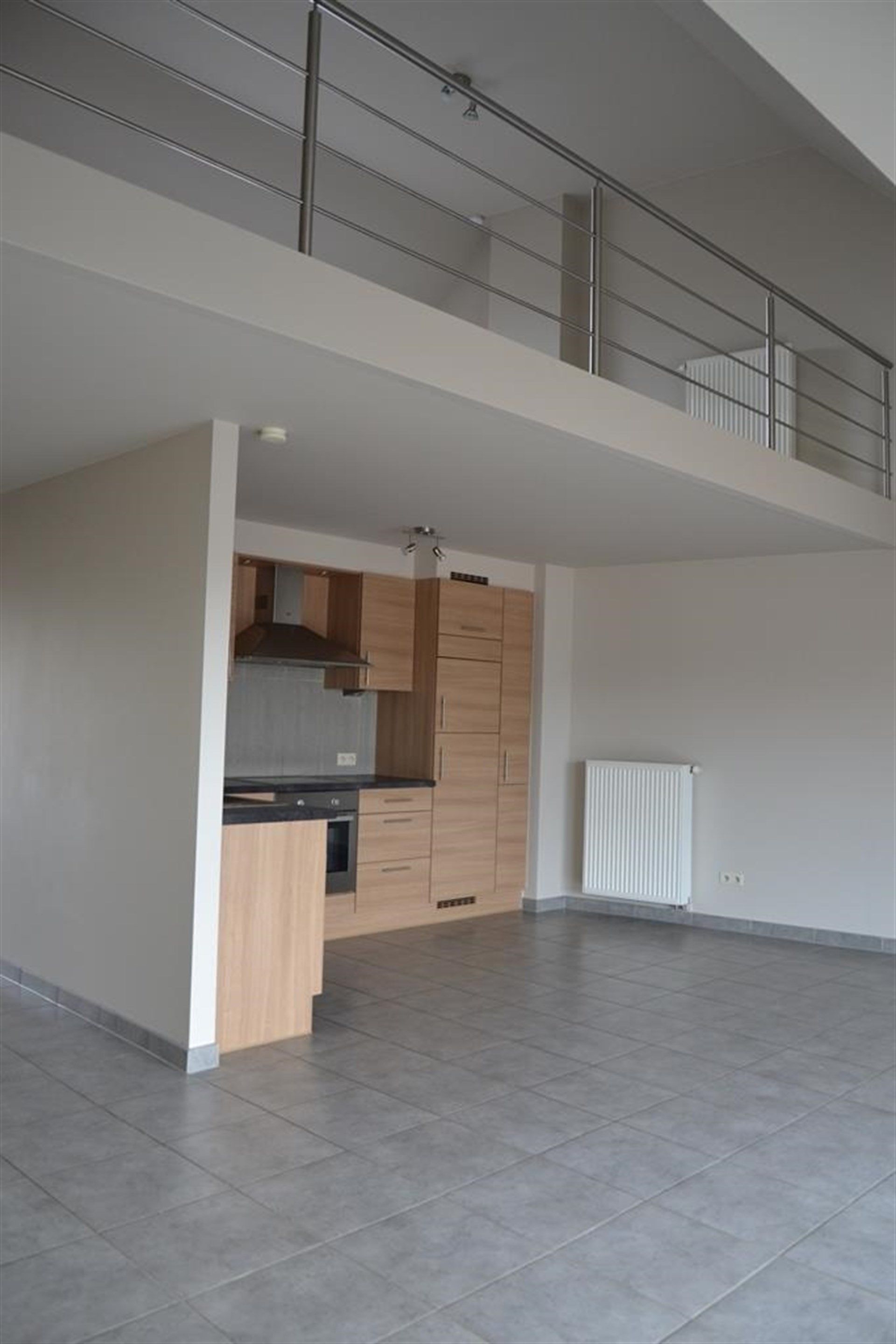 Instapklaar mooi ruim energiezuinig appartement met zuidgericht terras en garage. foto 3
