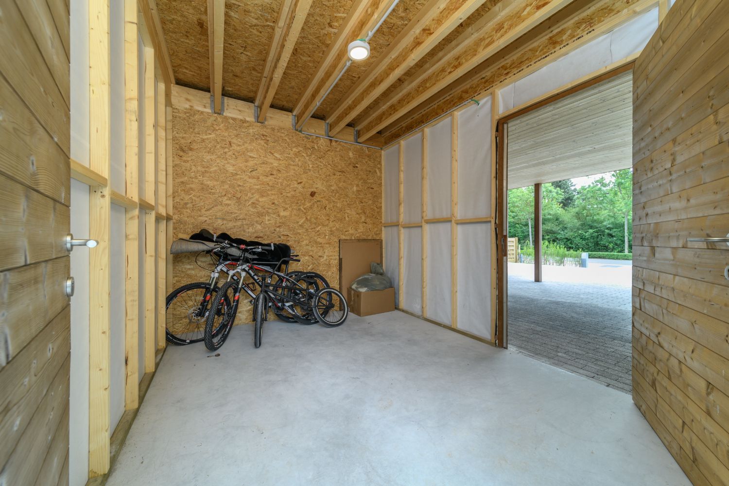 KOKSIJDE: Energiezuinige en kwalitatief afgewerkte nieuwbouwwoning met 3 slaapkamers, carport en gezellig tuintje op 317m² grondopp. foto 22