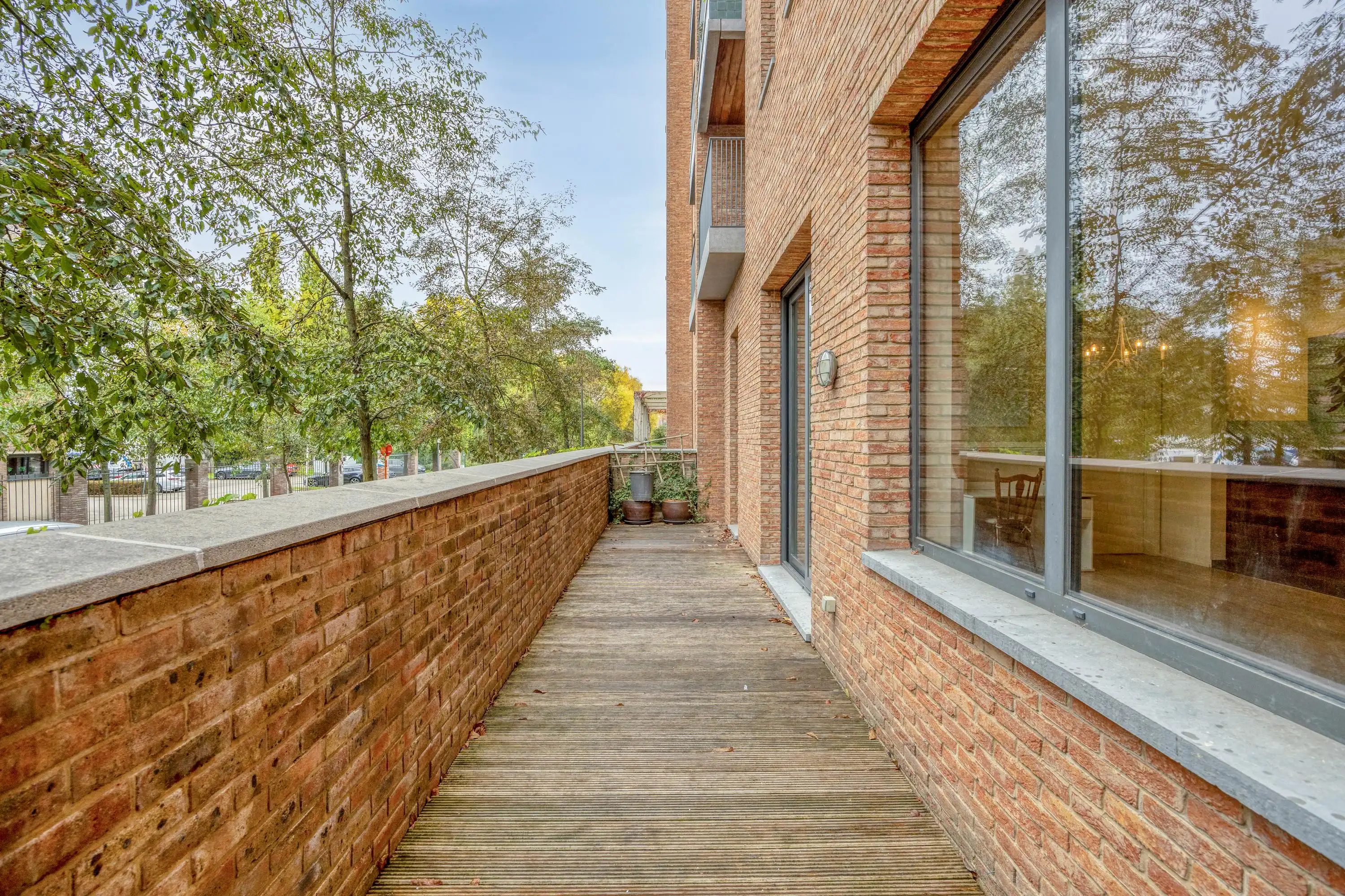 Instapklaar 1-slaapkamerappartement met ruim terras centrum Hasselt foto 14