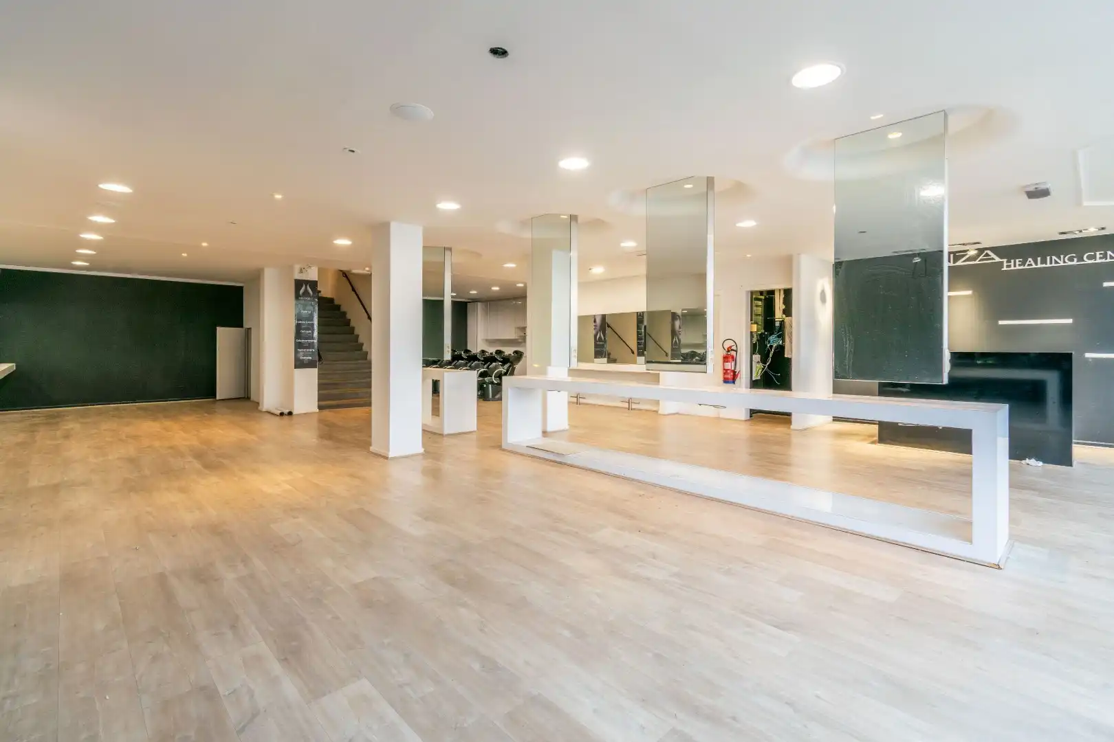 ZEER RUIM DUPLEX KANTOOR-EN/OF COMM. RUIMTE (261m²) ! foto 4
