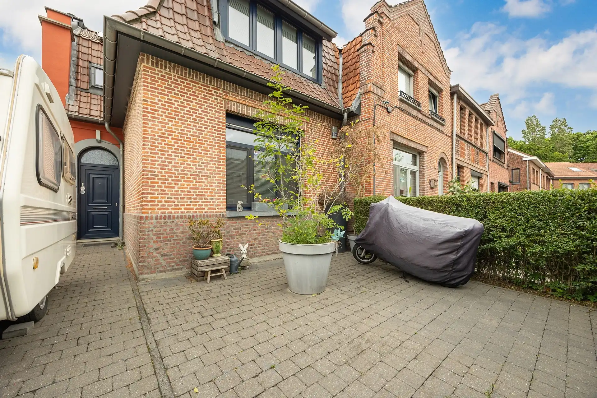Instapklare halfopen woning met zonnepanelen in de Tuinwijk foto 29