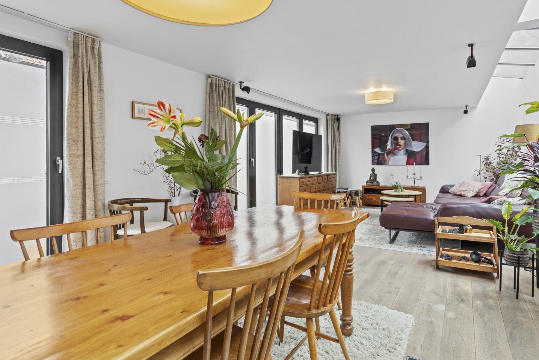 Ruime woning met 3 slpks en uitnodigend dakterras foto {{pictureIndex}}