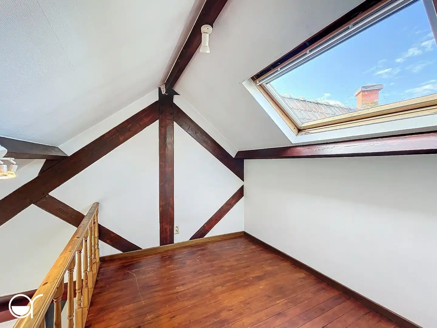 Ongemeubelde duplex-studio in een herenhuis met dakterras foto 5