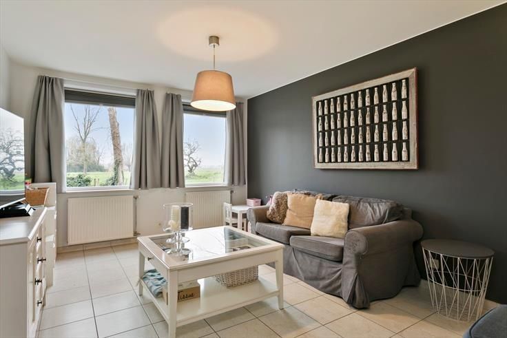 Instapklare woning met 4 slpks in het hart van Stalhille foto 5