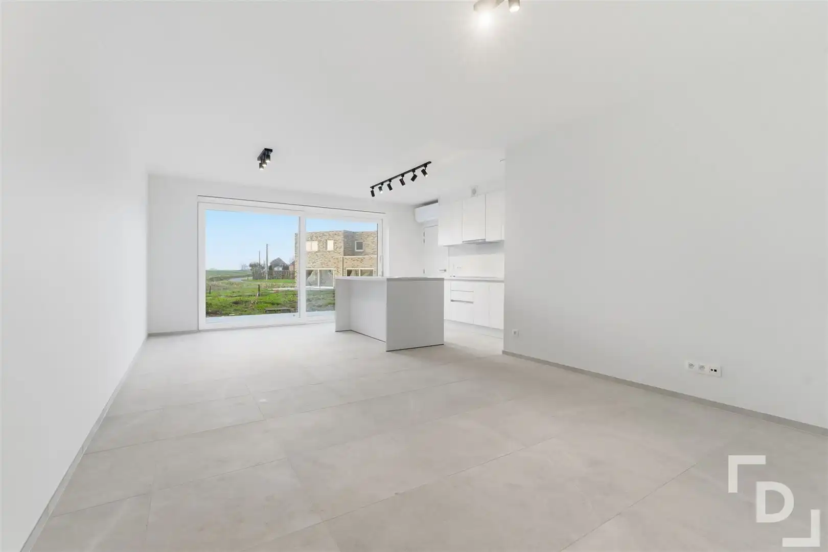 Afgewerkte nieuwbouwwoningen te koop in Proven. foto 2