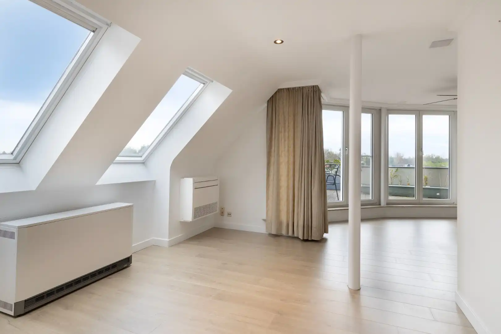 Ruim en lichtrijk appartement met 2/3 slpks, centraal gelegen in Mol - Ginderbroek !  foto 10