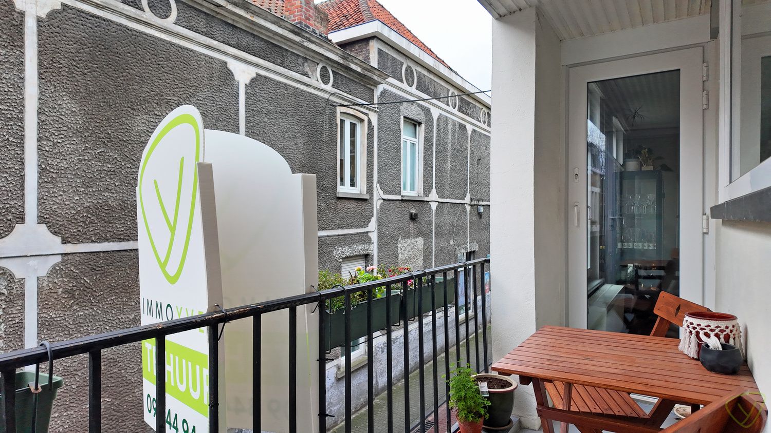 Recent gerenoveerd appartement in het centrum van Eeklo! foto 8