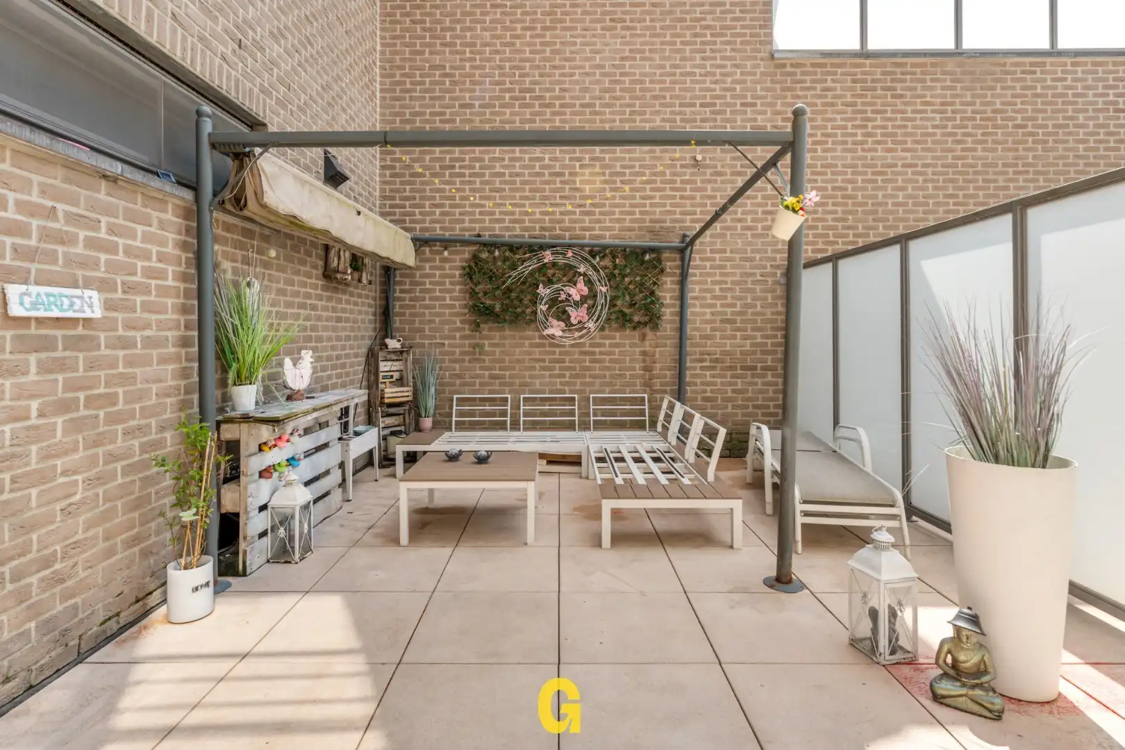 Knap afgewerkt triplex appartement met 4 slaapkamers, 2 badkamers en standplaats met ruime kelderberging  foto 17