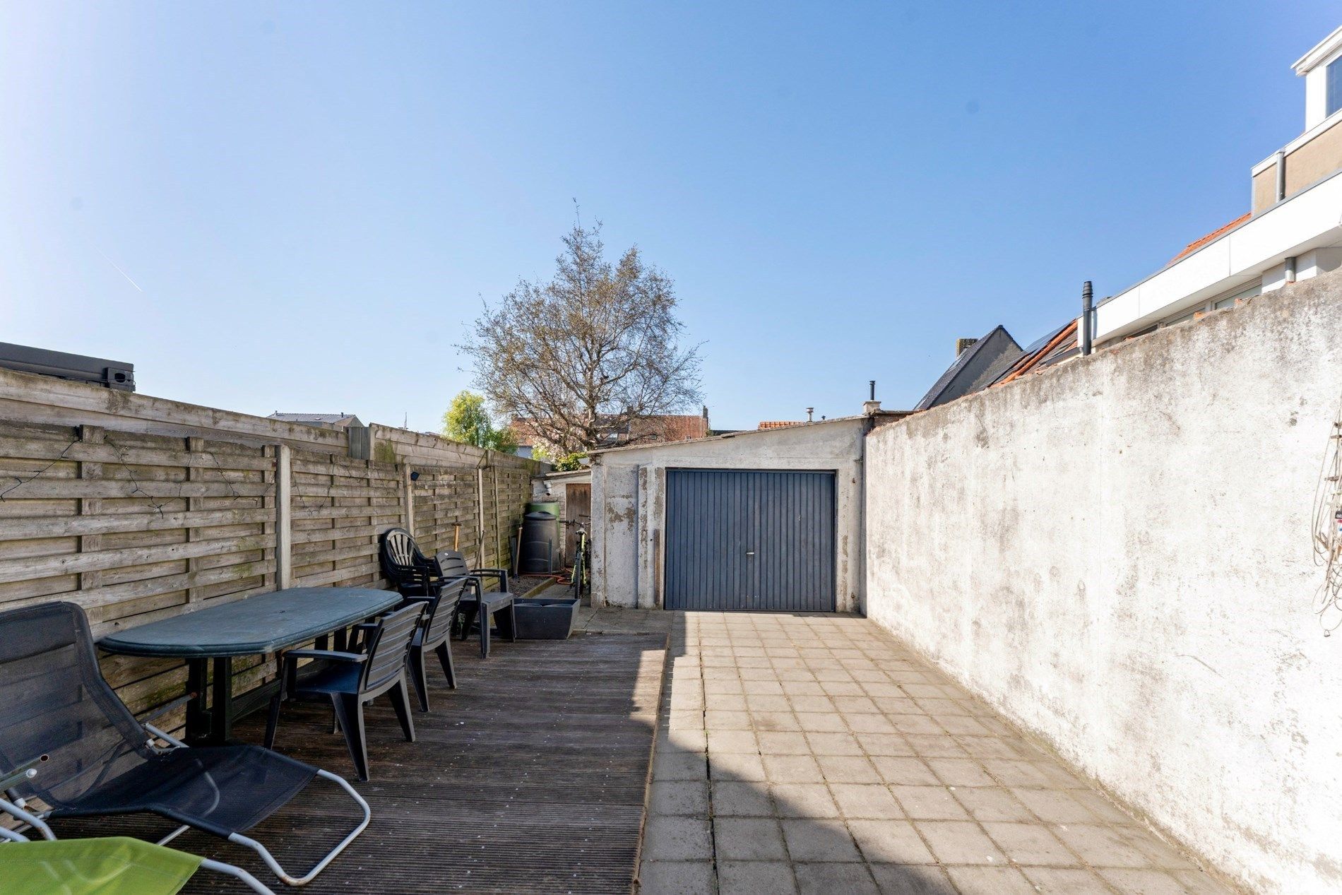 Te vernieuwen woning met garage & oprit te Zeebrugge foto 4