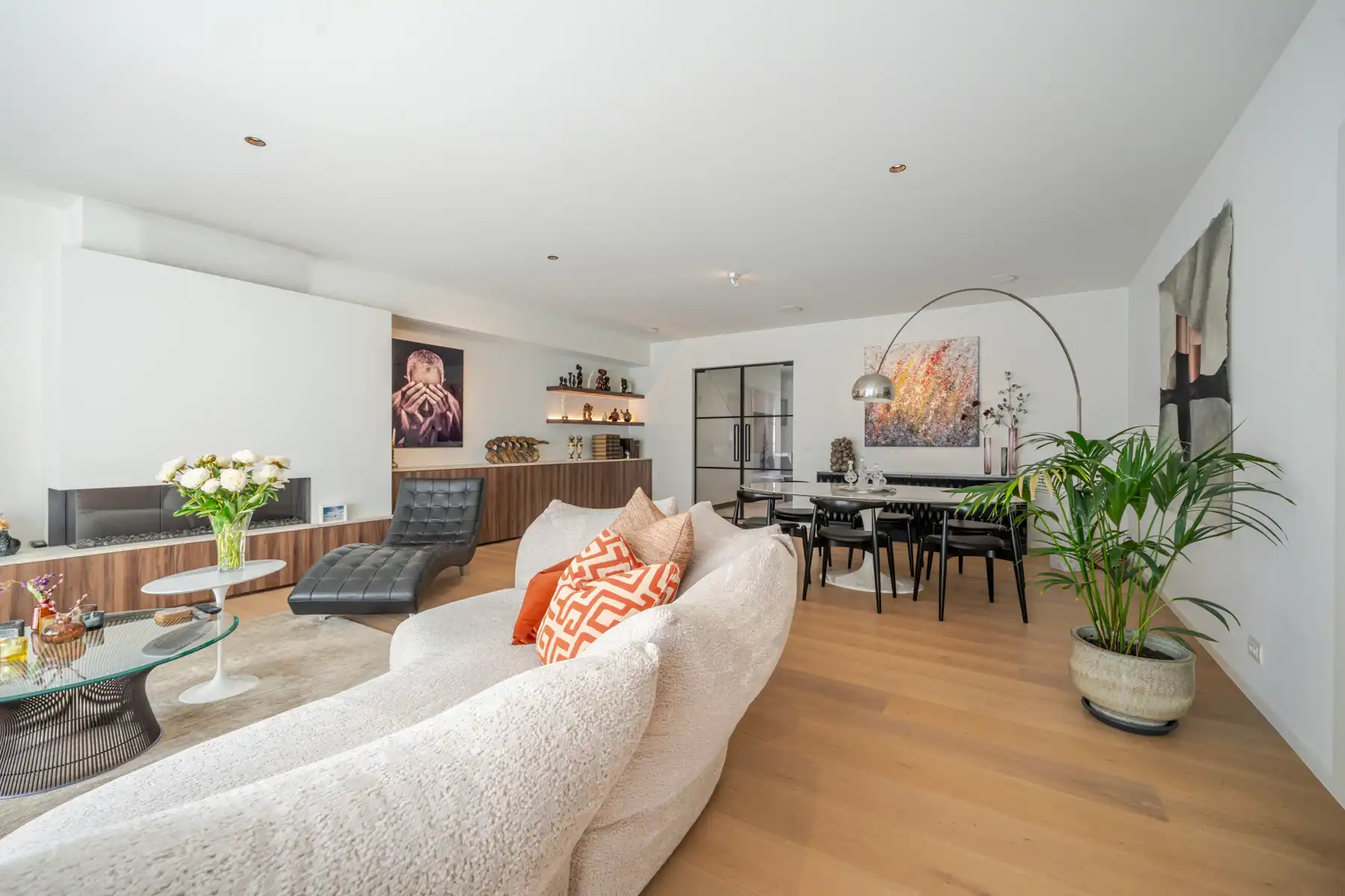 Zeer ruime woning met hoogwaardige afwerking foto 8