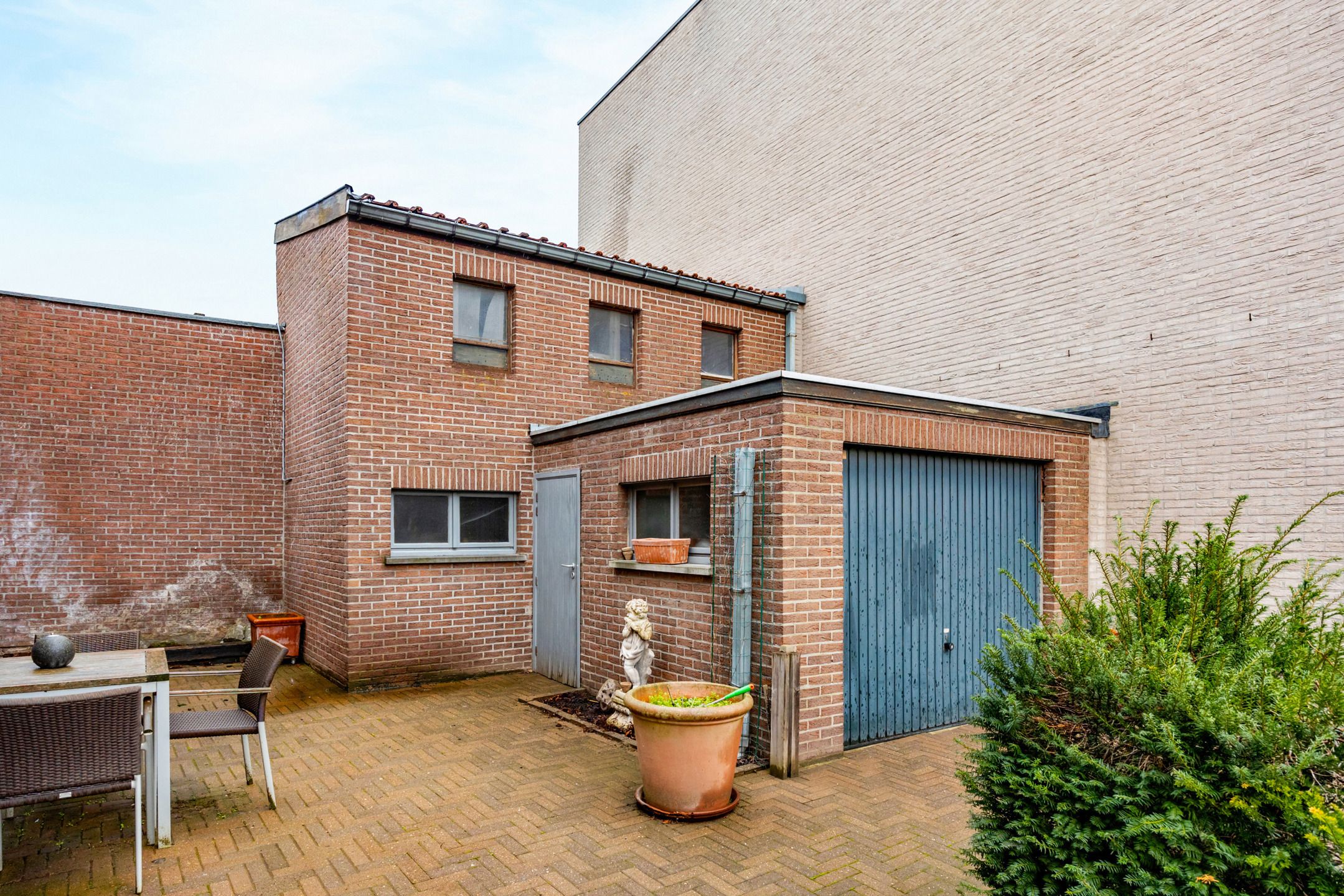 Ruime eengezinswoning met authentieke charme in Koninksem foto 12