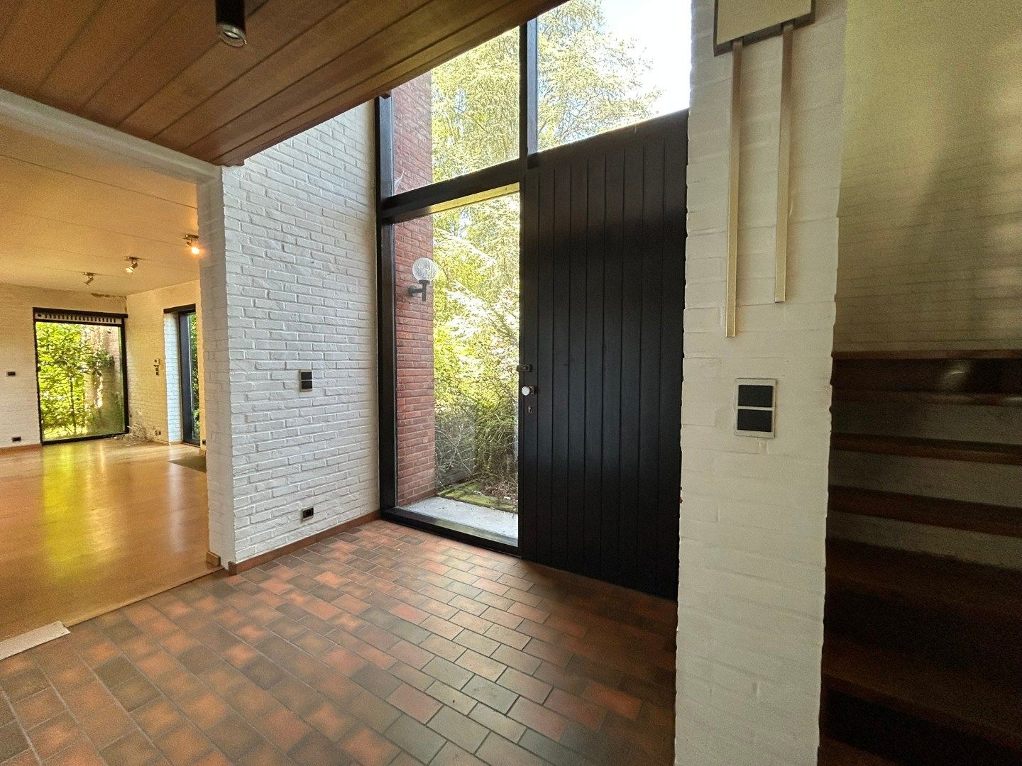 Ruime, moderne villa met uitzonderlijke garage  foto 2