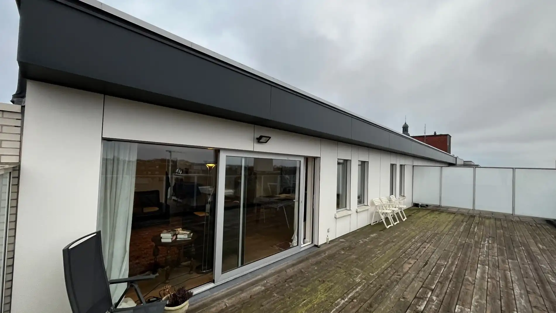 Groot appartement van 96m² met 95 m² terras foto 27