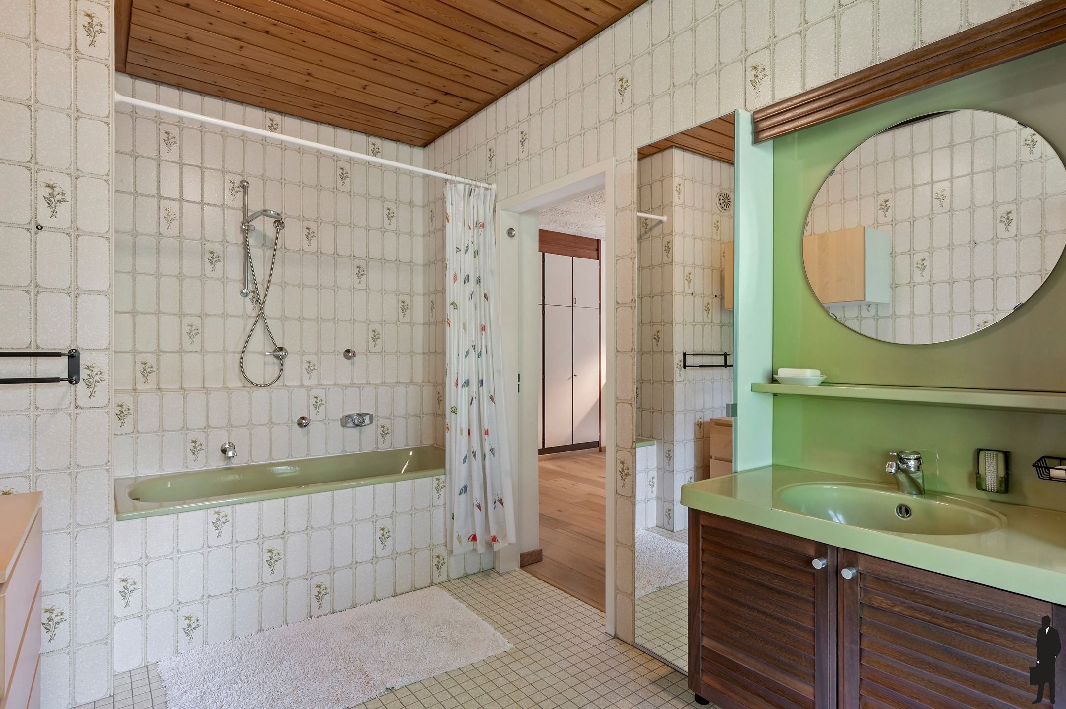 Seventiesvilla op toplocatie! foto 4