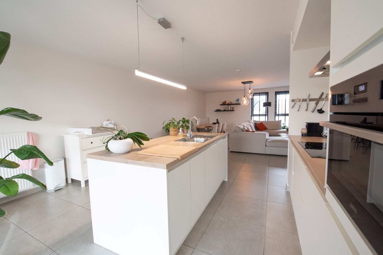 Topper! Ruim 3 gevel-appartement van 118 m² met ruim terras van 21,5 m² en parkeerplaats te Sint-Eloois-Vijve foto 5