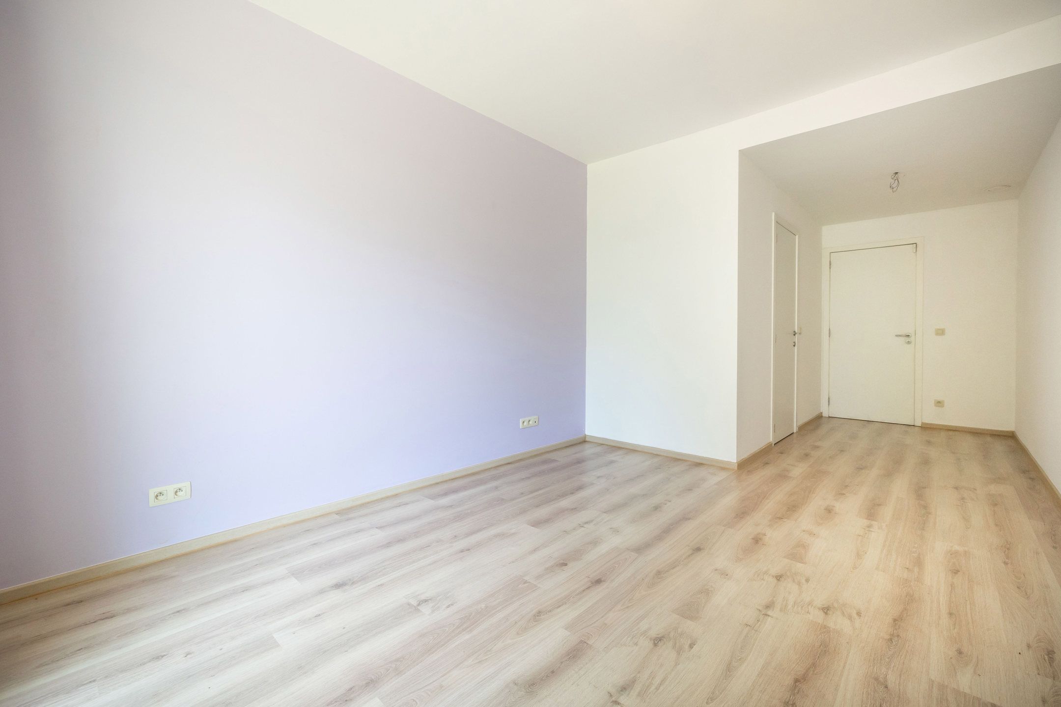 Appartement 3 slaapkamers ± 130 m² + tuin ± 200 m² + parkeerplaats foto 9
