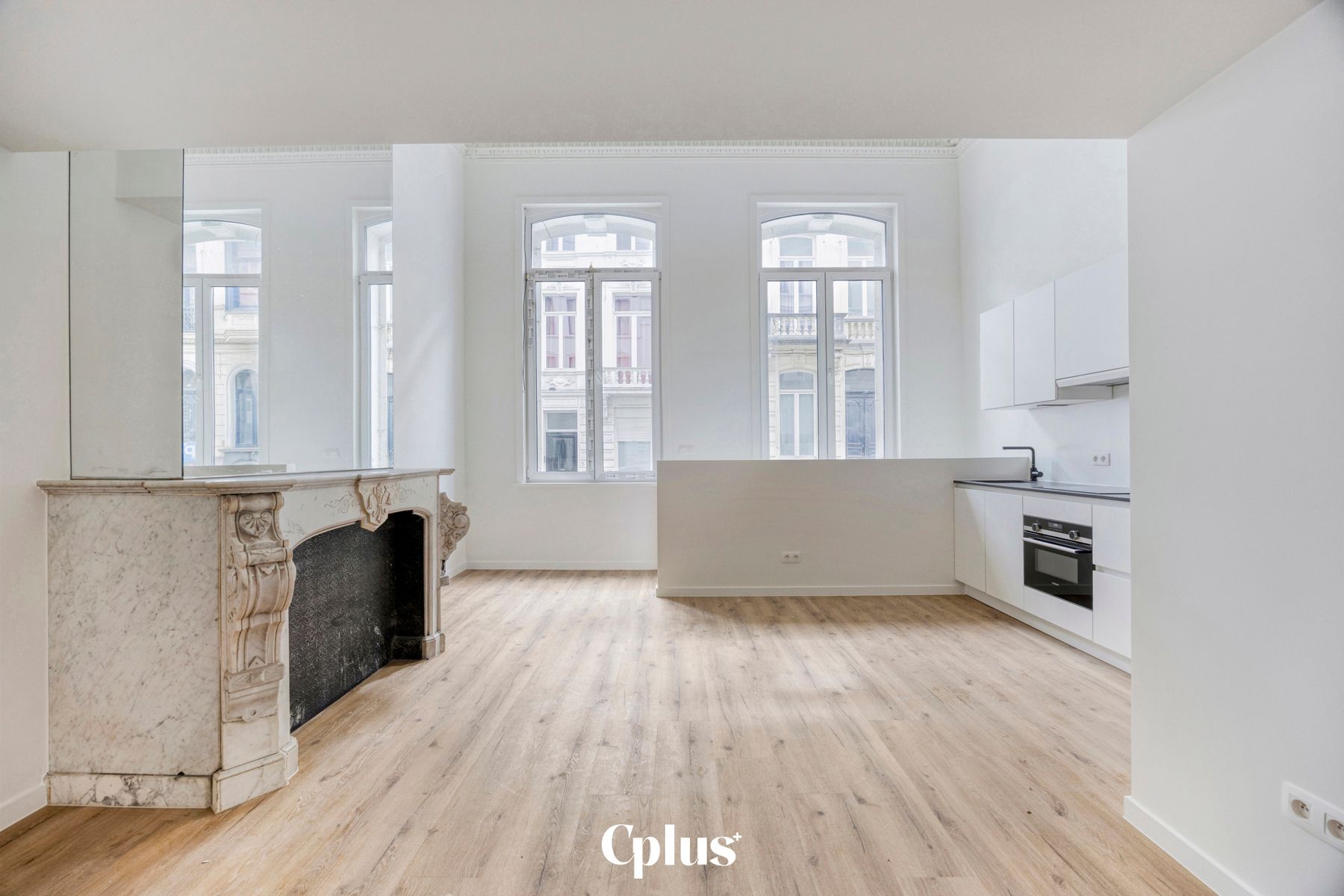 Kwalitatief gerenoveerde studio - te huur foto {{pictureIndex}}