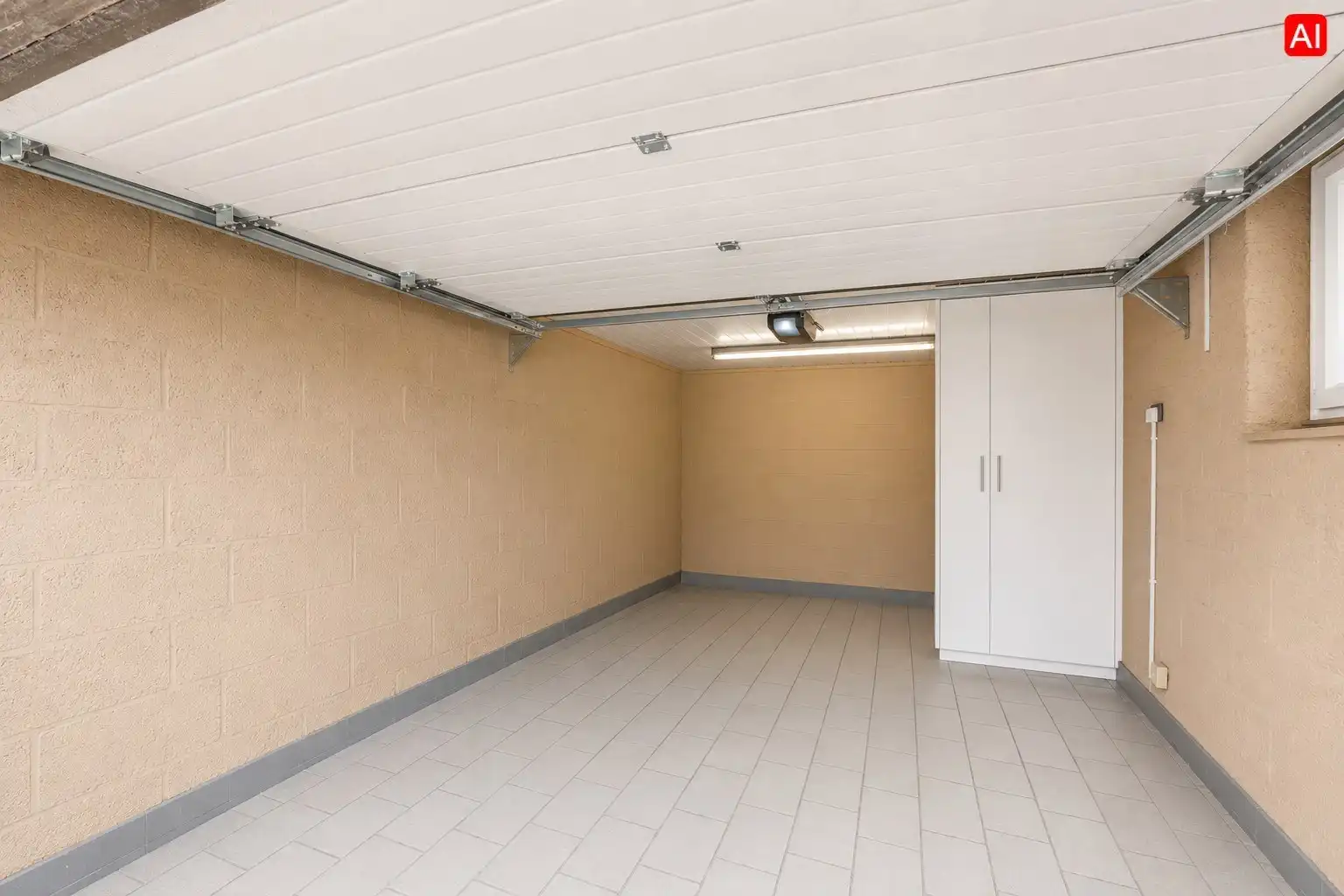 RUSTIG GELEGEN WONING MET POTENTIEEL TE IEPER  foto 10