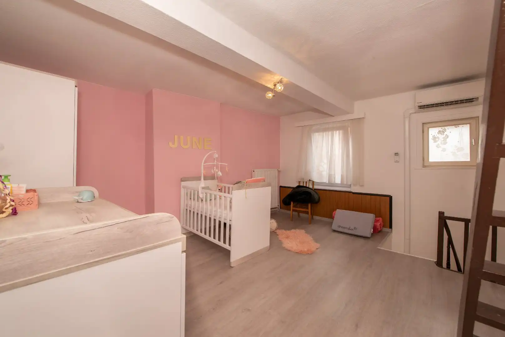 Karaktervol gebouw met handelsruimte en instapklaar woonst  foto 8