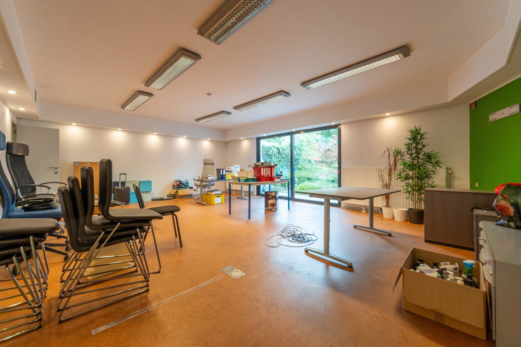 Kantoorgebouw op toplocatie. foto 3