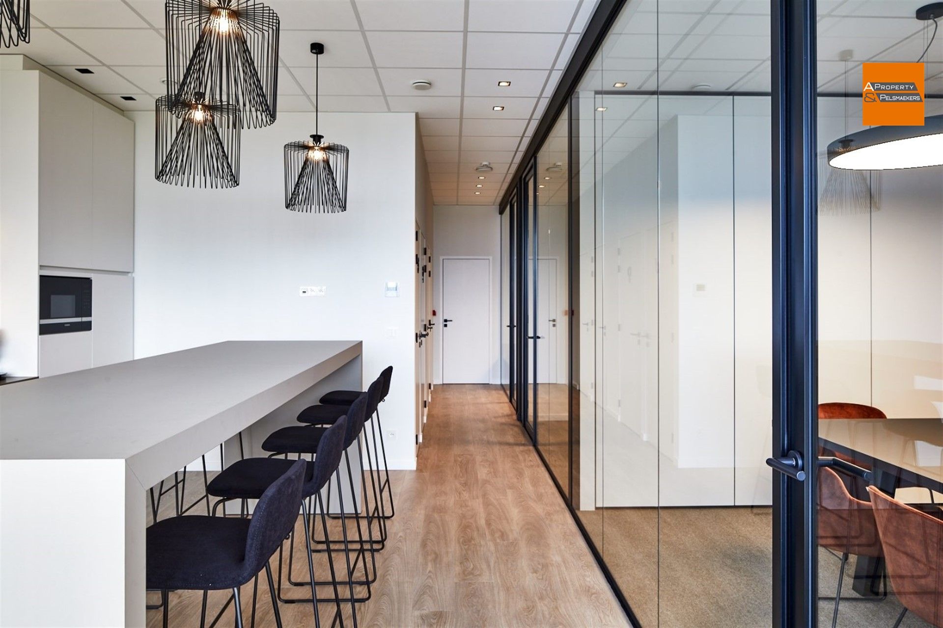 Nieuwbouw bureelruimtes van 288  m² foto 5
