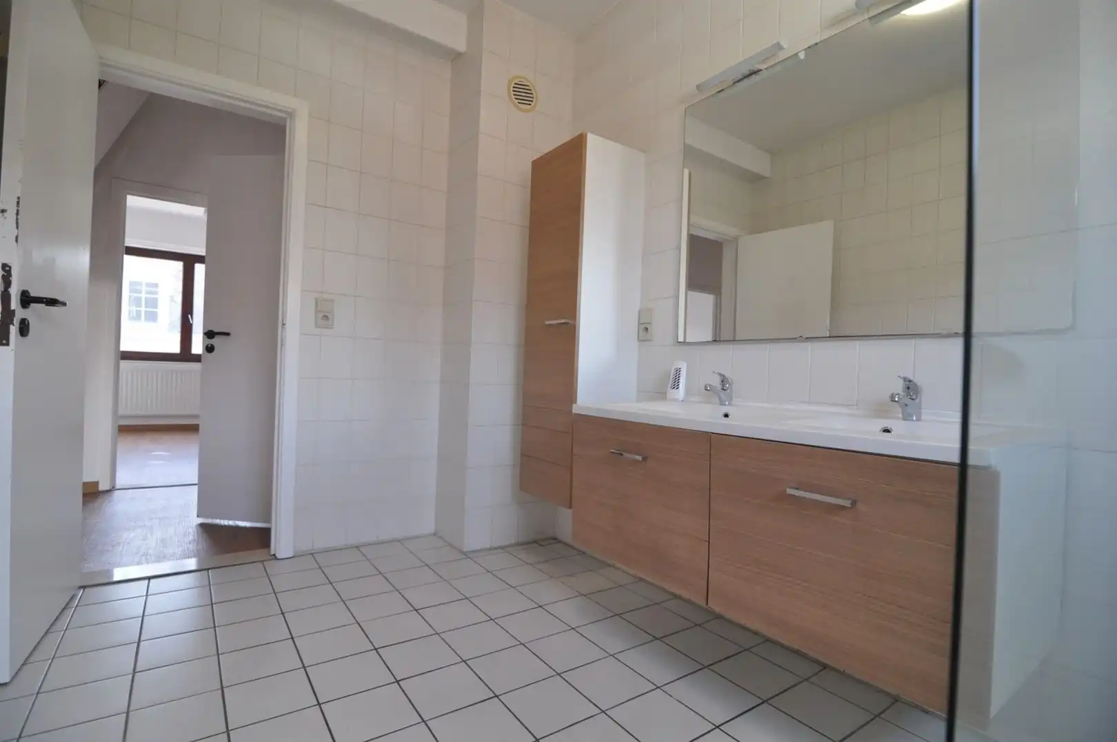 Ruim appartement met 3 slaapkamers op toplocatie in hartje Hasselt foto 11