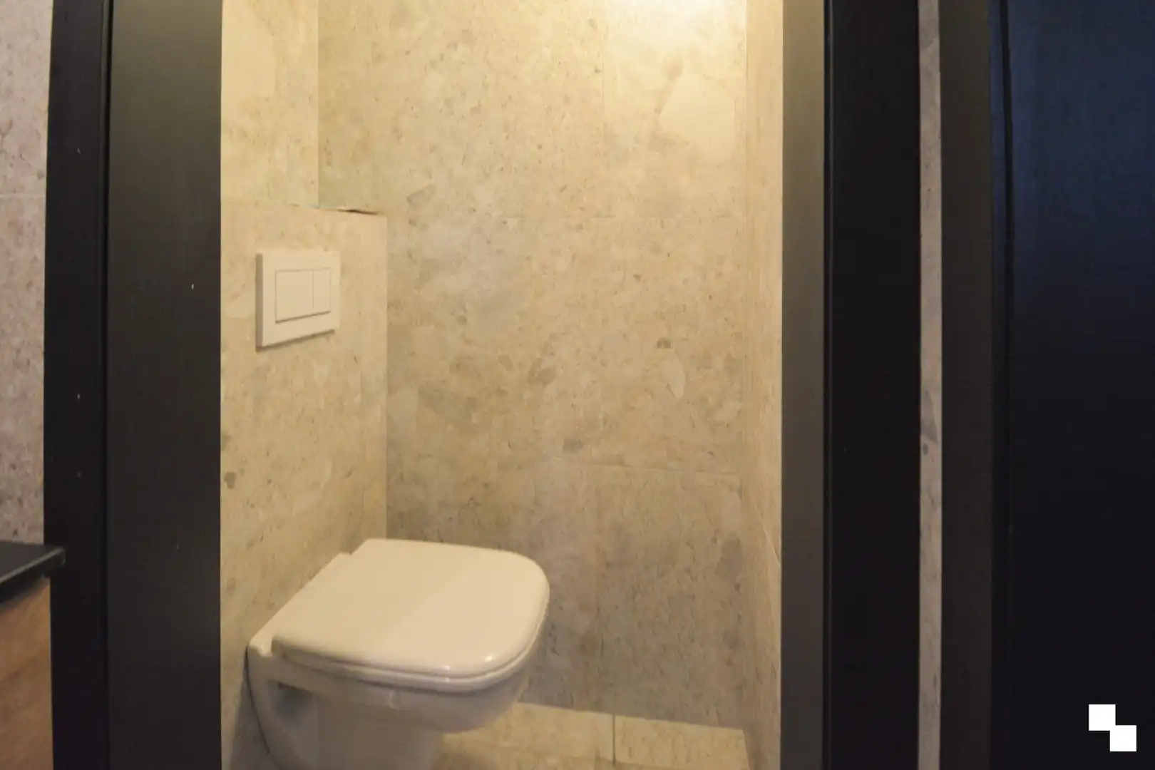 Gelijkvloerse studio te Roeselare foto 12