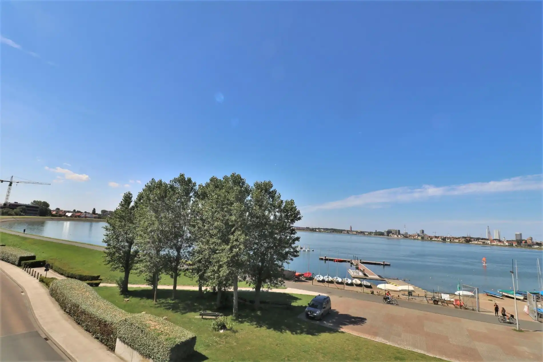 Prachtige penthouse met zonneterrassen (66m²) met fenomenaal zicht op de Spuikom inclusief garagebox ! foto 16