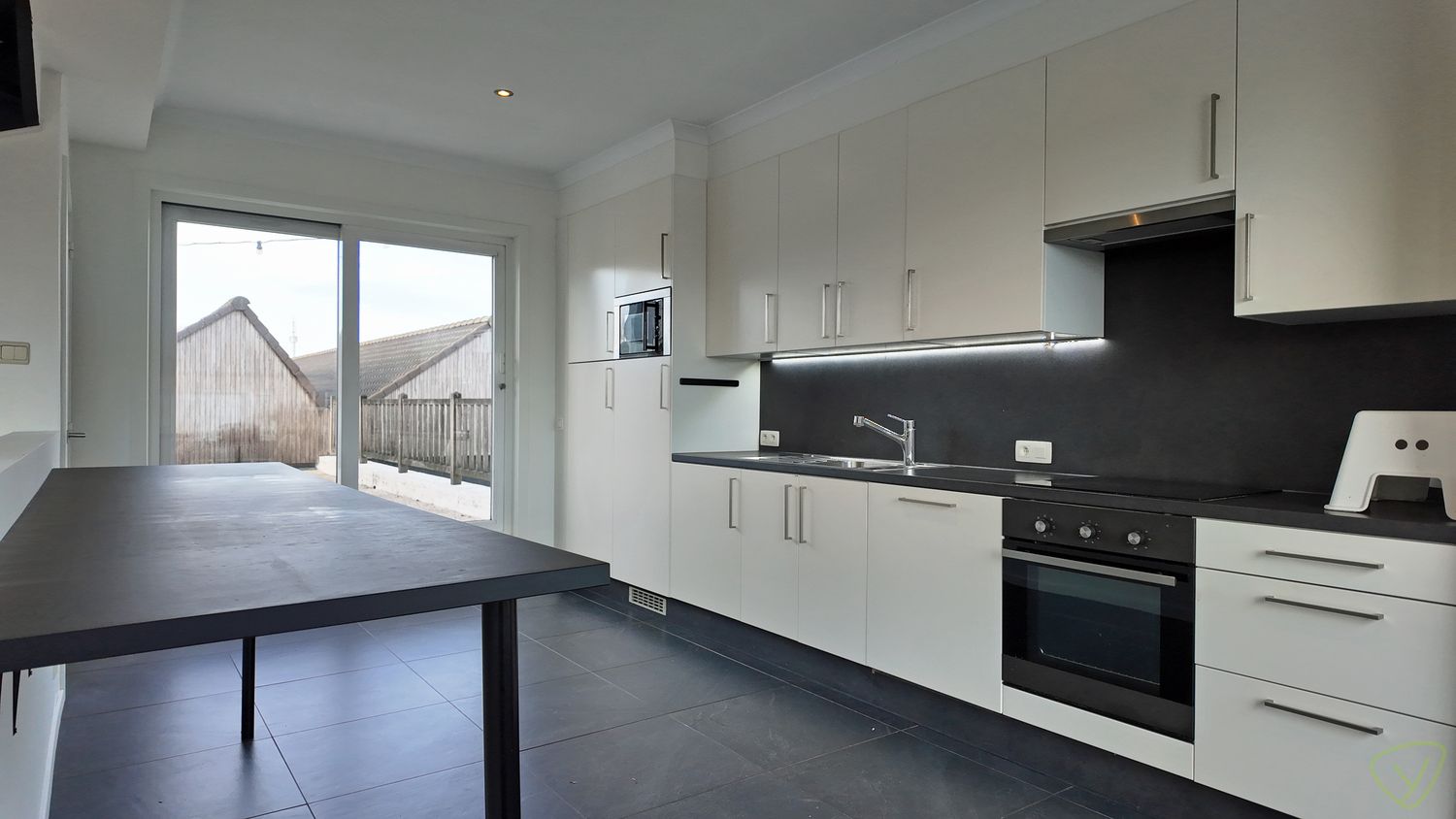 Ruim en modern duplex appartement in Eeklo! foto 5