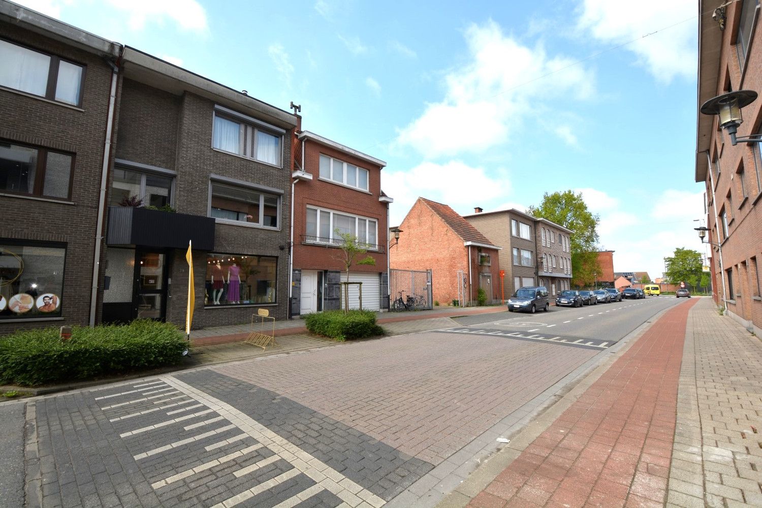HANDELSGELIJKVLOERS TE CENTRUM WOMMELGEM! foto 9