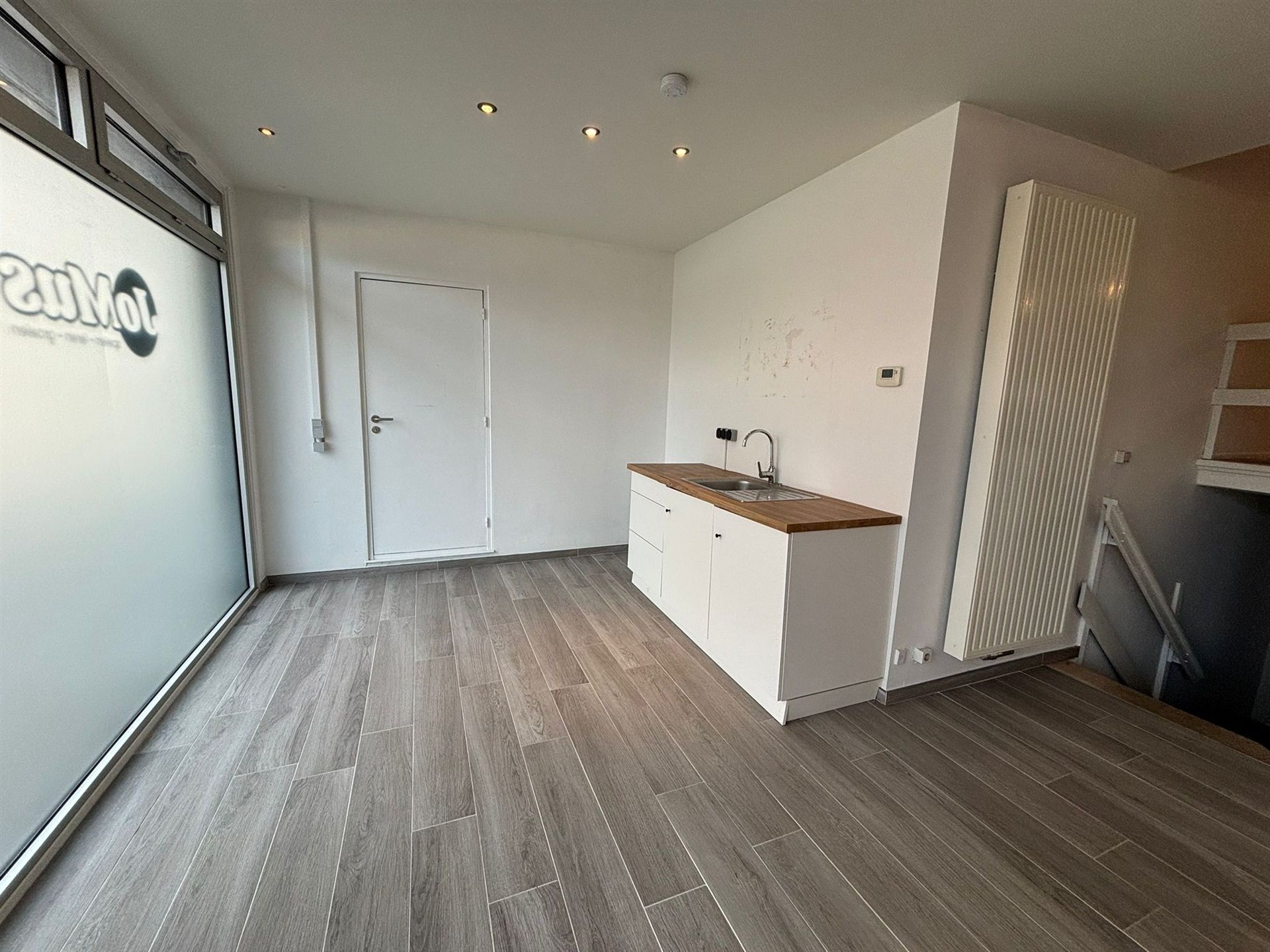 Handelsgelijkvloers in centrum Strombeek foto 4