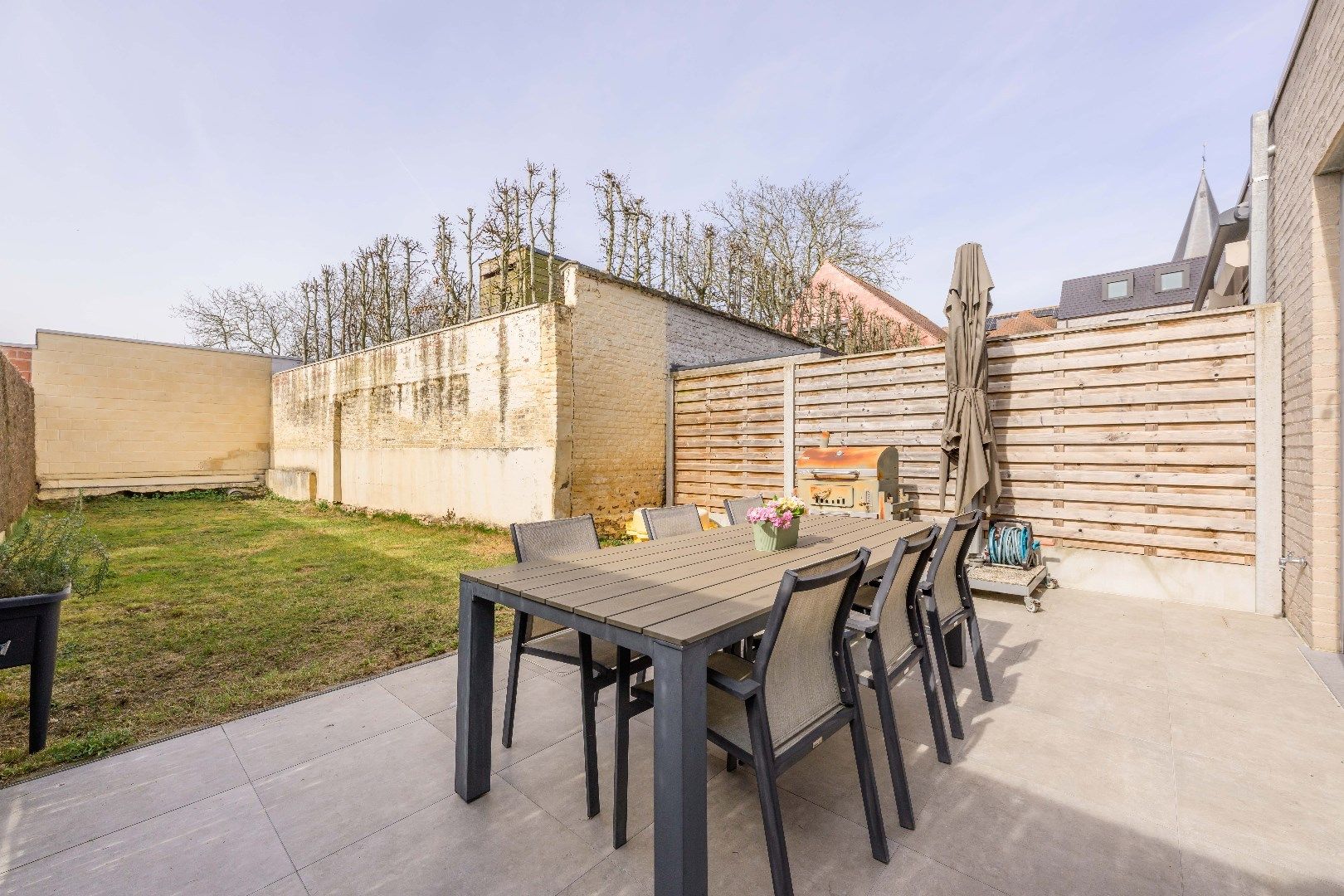INSTAPKLARE GEZINSWONING MET 3 SLPKS | GARAGE | TUIN foto 14
