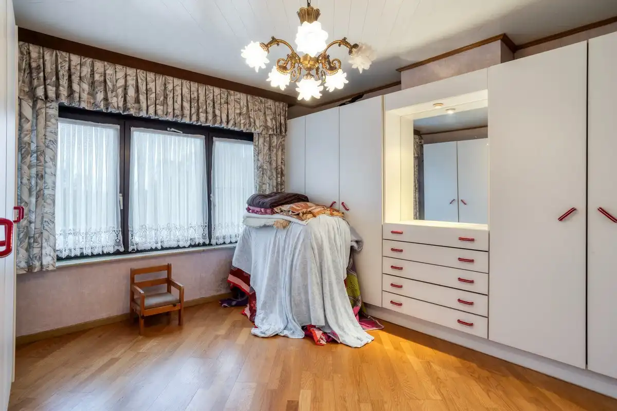 Te renoveren, ruime woning op 427 m2! foto 15