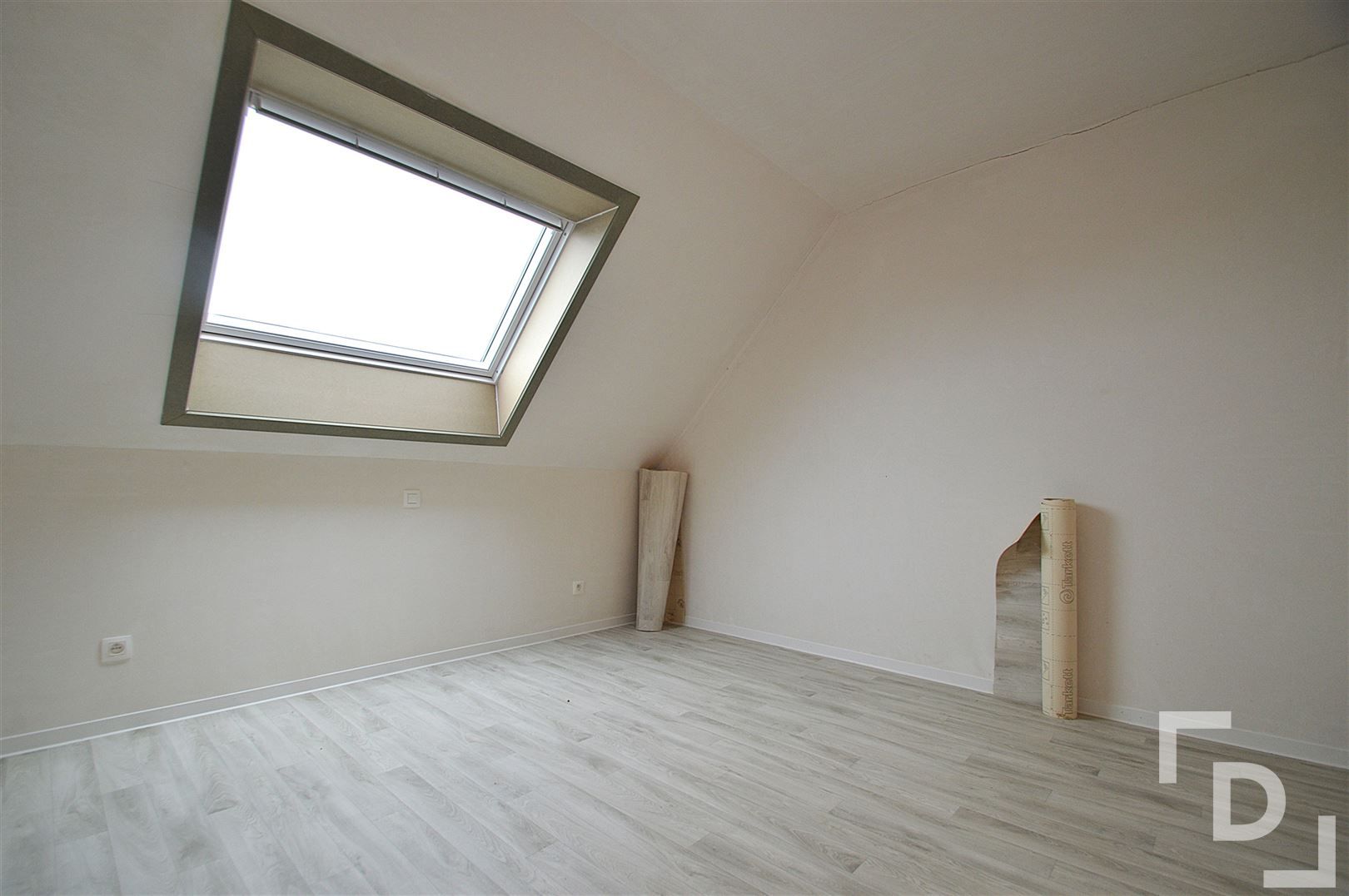 Nieuwbouwwoning met carport te huur in Wijtschate. foto 9