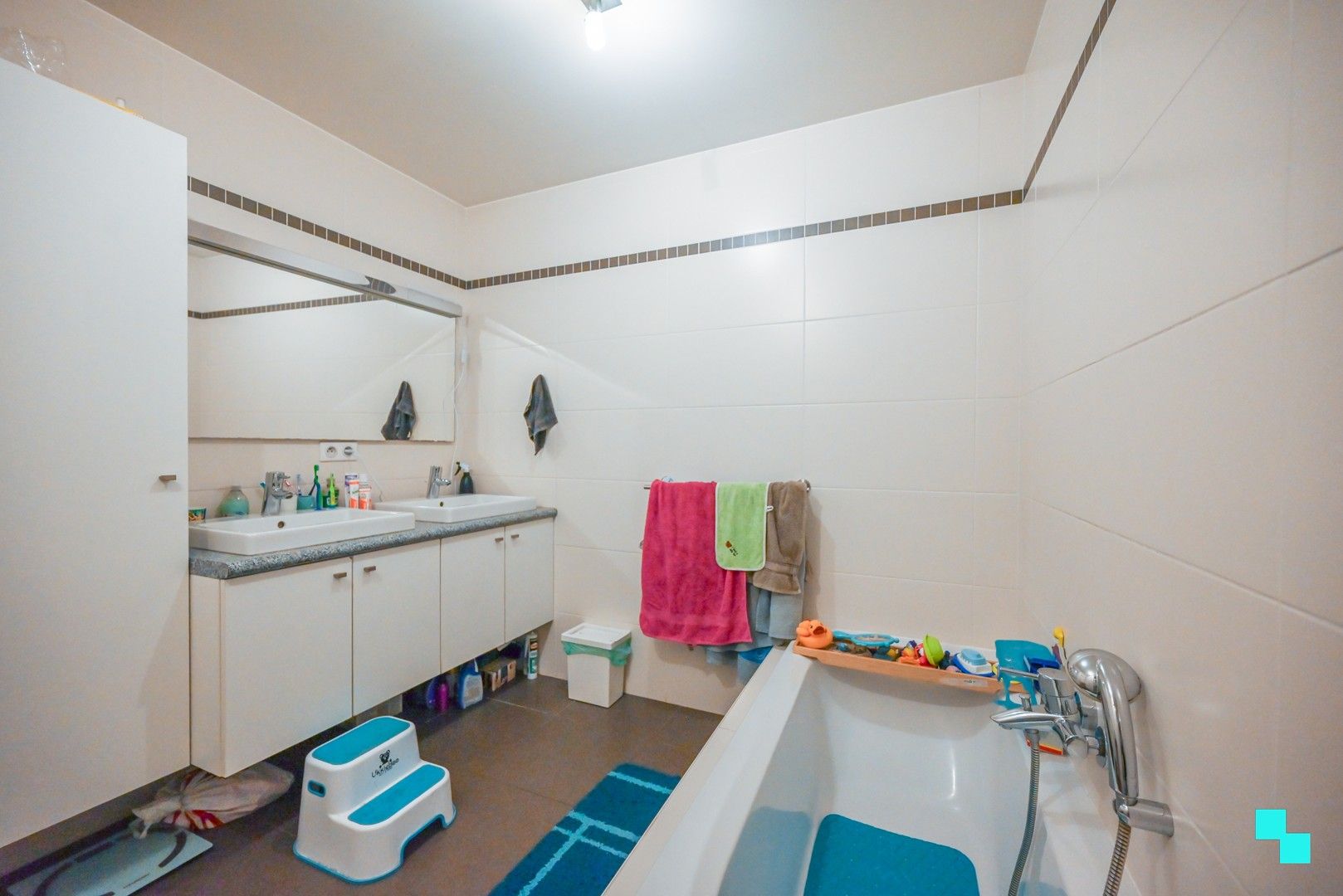 Energiezuinige woning met 4 slaapkamers nabij het centrum van Oostrozebeke foto 17