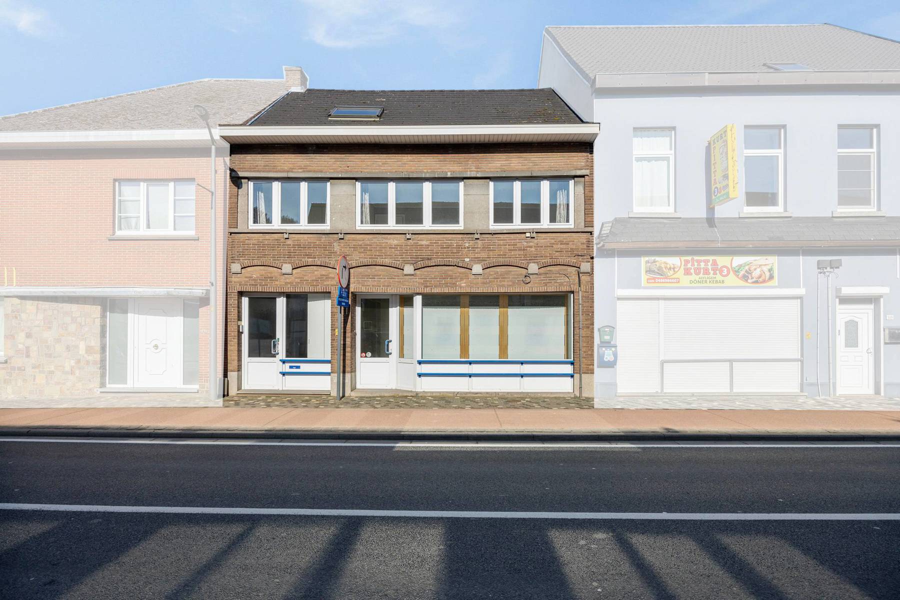 Hoofdfoto van de publicatie: Handelshuis, ingedeeld als commerciële ruimte + appartement